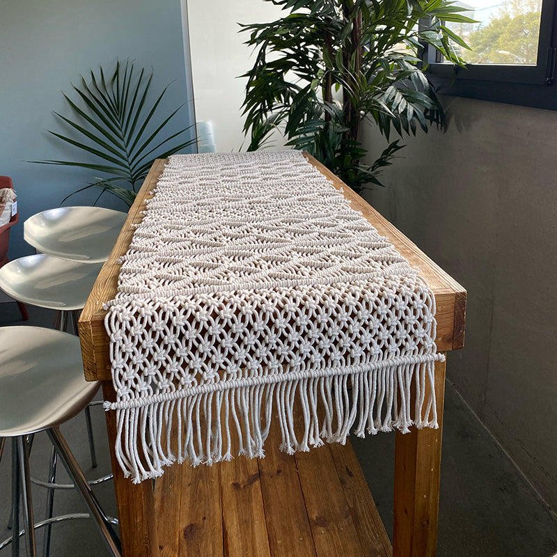 Heimtexland ® Tischläufer Macramé Spitze Weiß Landhaus Bestickt 40x140 Makramee Borte Tischdecke